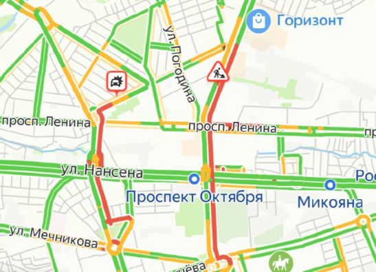 Автомобилисты в Ростове стали в крупные пробки в центре города