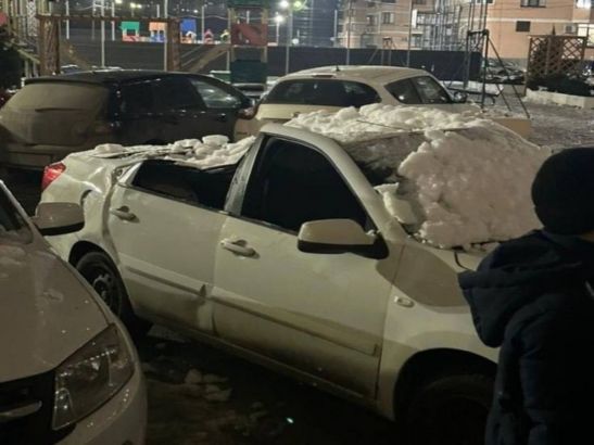 В Ростове из окна многоэтажного дома выпала девочка