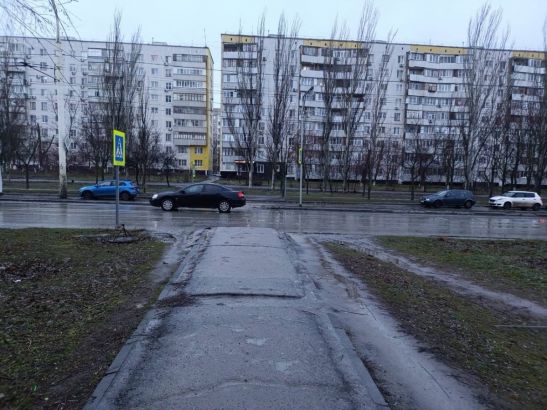 В Волгодонске под колеса авто попал 17-летний парень