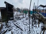 В Ростовской области сгорела деревянная постройка