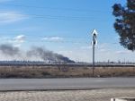 В Волгодонске горит склад автошин