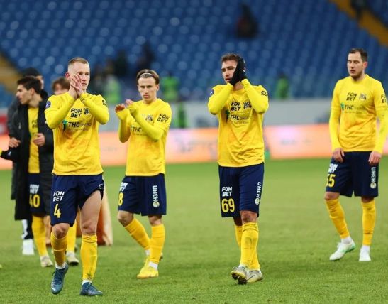 ФК «Ростов» победил «Оренбург» со счетом 2:1