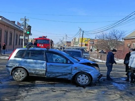В Ростовской области 14-летний подросток пострадал в аварии