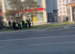 Жители Азова опубликовали видео массовой драки между дворниками