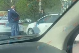 В Ростове на проспекте Михаила Нагибина произошло ДТП с такси