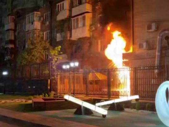 В Ростове во время пожара спасли человека