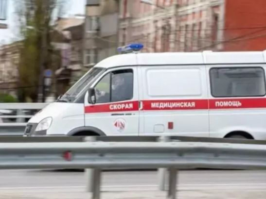 В Шахтах под колесами грузовика погиб мужчина