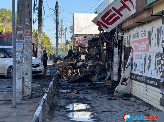 Последствия ночного пожара в Батайске: фото