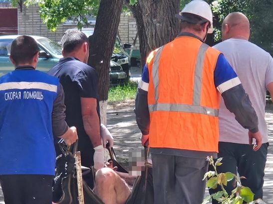 В Ростовской области из-за пожара в соседской квартире едва не погибла семья