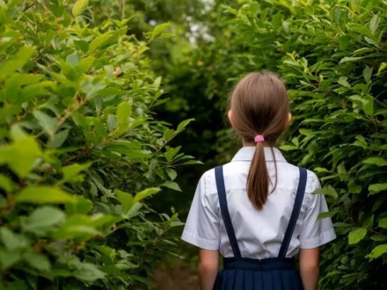 Подозреваемый в изнасиловании школьницы мог быть знаком с ней и ее родителями