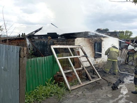 В пожаре из-за короткого замыкания в Ростовской области пострадал мужчина