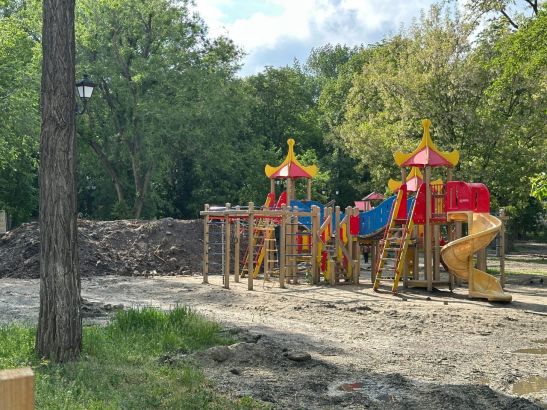В Ростове начали благоустраивать сквер Оганова