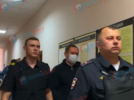 Начальника отдела по вопросам миграции Антона Маркина отправили в СИЗО на два месяца