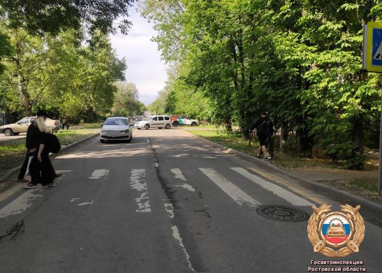 В Ростове под колеса авто попала 11-летняя девочка