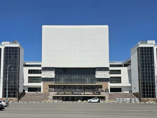 В Ростовском театре имени Максима Горького проведут капитальный ремонт вестибюля
