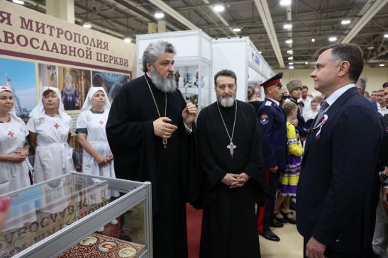 Слюсарь заявил, что в основе любых побед лежит единство общества