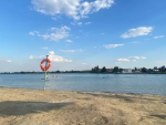 В Ростовской области на пляже по непонятным причинам скончалась женщина