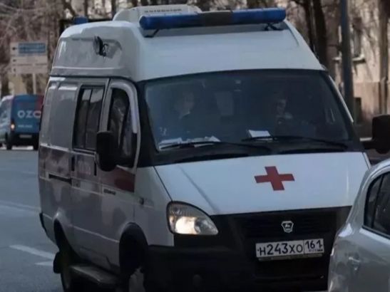 Пострадавшую при атаке БПЛА в Каменске женщину перевезли в клинику Ростова