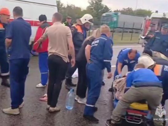 В жутком ДТП в Ростовской области 6 человек пострадали и один подросток погиб