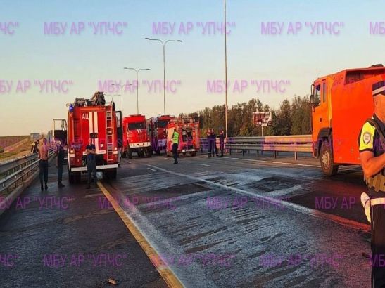 В Ростовской области на трассе в массовом ДТП погибли четыре человека