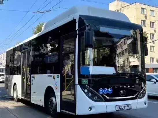 Автобус сбил двух подростков в Аксае