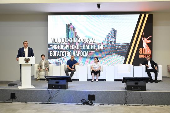 На «Самбекских высотах» открыли стенд в память о ленинградцах, освобождавших Ростовскую область