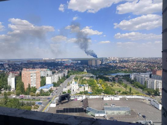 В Ростове пожар на улице Орской охватил площадь 2200 квадратных метров
