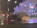 Легковушка сгорела в Шахтах на Ионова