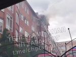 Крупный пожар в многоэтажке Таганрога тушат почти 30 человек