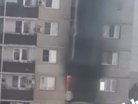 В микрорайоне Суворовском в Ростове загорелась квартира