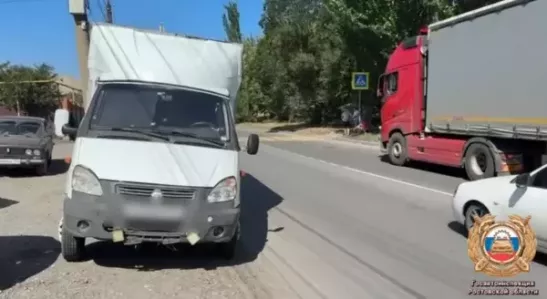 В Шахтах 11-летняя девочка попала под колеса грузовика