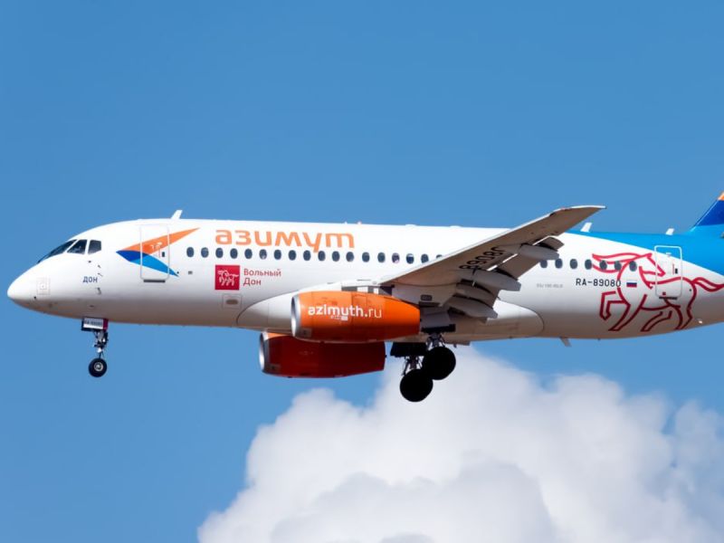Самолет ростовской авиакомпании «Азимут» не смог улететь в Ташкент из-за технической проблемы