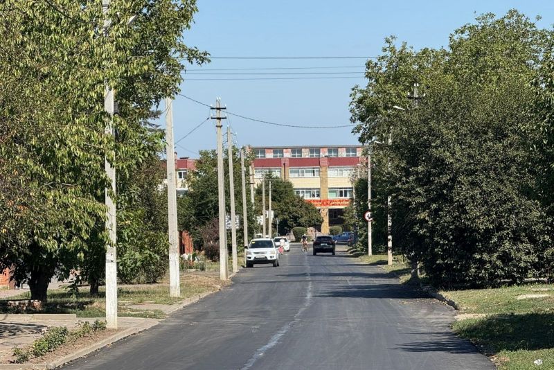 В Ростовской области отремонтируют около сотни дорог к школам и детским садам до конца 2025 года