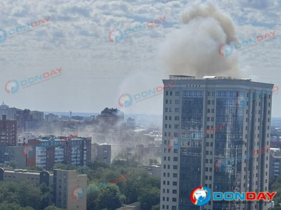 В центре Ростова прогремел взрыв и поднялся густой столб дыма