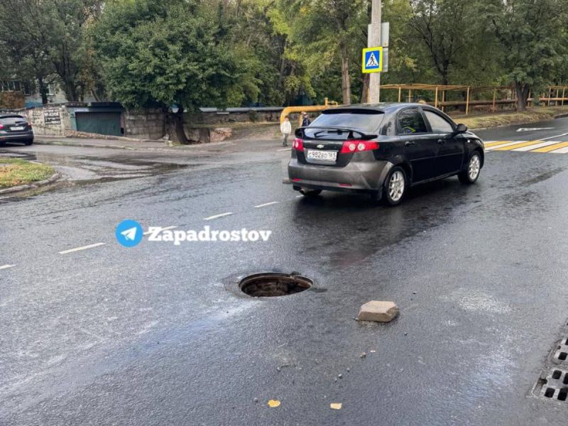 Жители Ростова пожаловались на открытый люк на Каширской