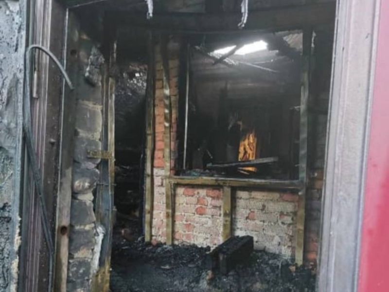 На Дону произошел пожар в доме на два хозяина