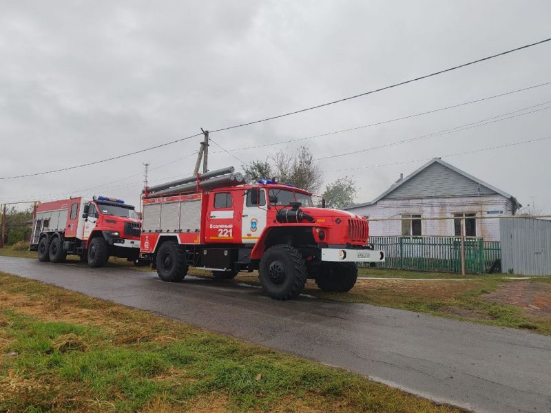 На Дону за минувшие сутки на пожарах спасли 16 человек