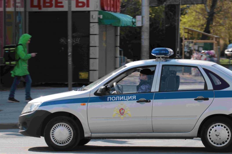 Мужчина устроил стрельбу на улице Вятской в Ростове
