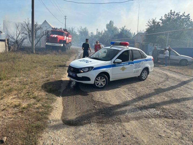 Движение в микрорайоне Лиховском из-за крупного пожара временно ограничили
