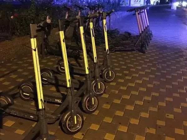 В Ростове ввели запрет на езду на самокатах по тротуарам ул. Большой Садовой
