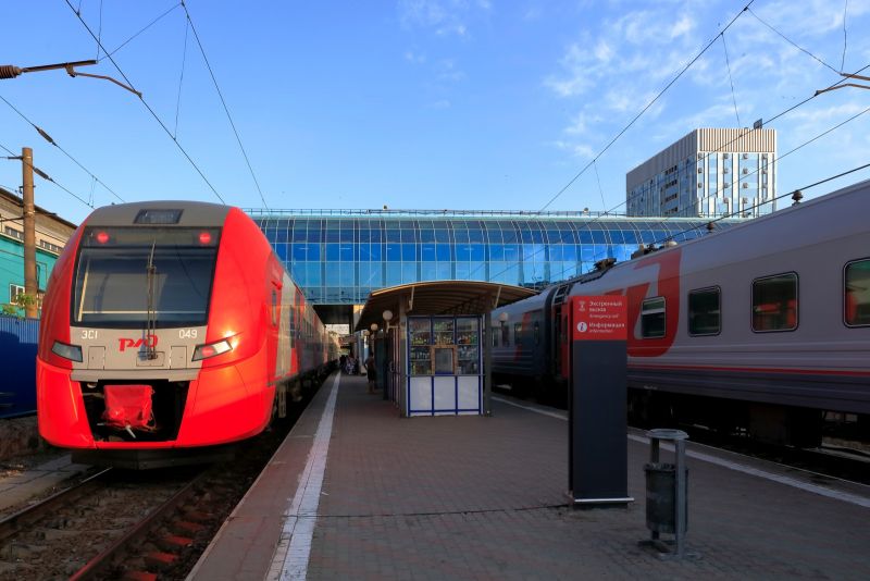 У семи пригородных электричек в Ростовской области на два дня изменится расписание