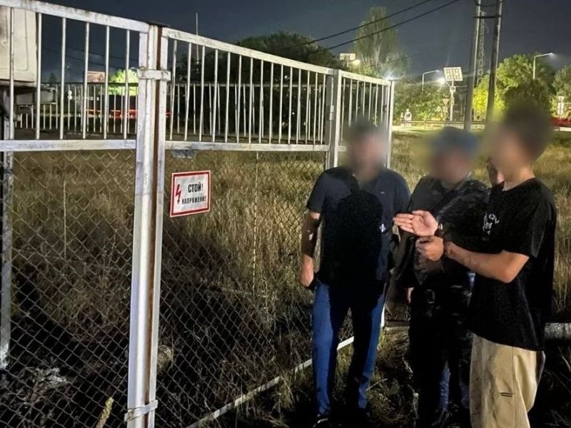 На Дону к уголовной ответственности привлекут трех молодых людей за поджог электровоза