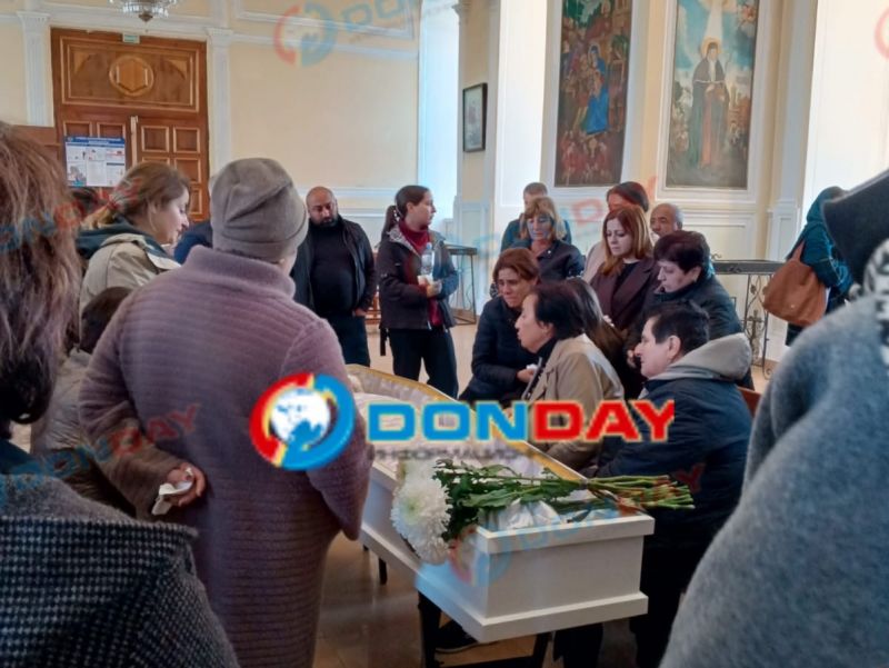 В Ростове на похоронах убитой врача-эндокринолога у ее родственницы началась истерика