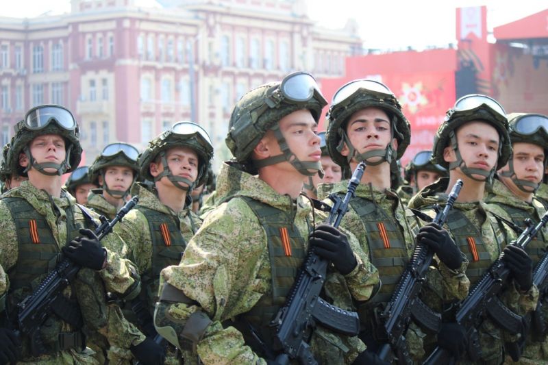 Срочник из Ростова умер во время дежурства в Кремле