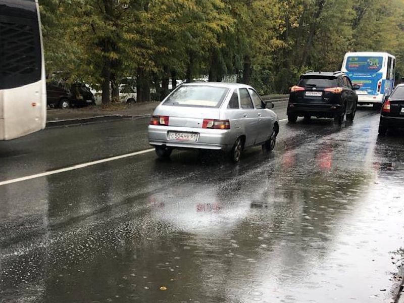Пенсионерка оказалась под колесами легковушки в Ростове