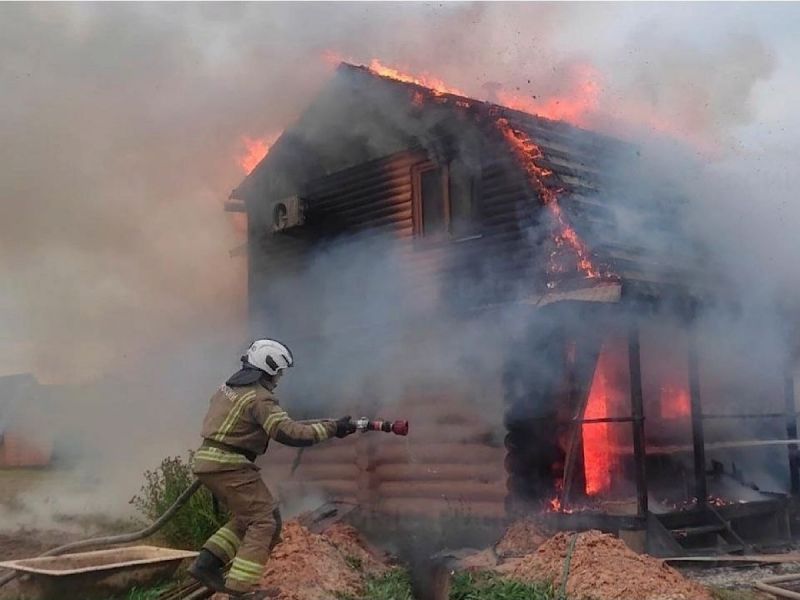 В Аксайском районе произошло возгорание в бане