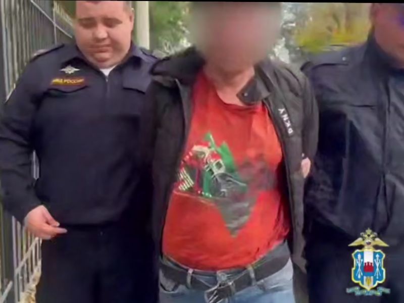В Ростове-на-Дону мужчина изрезал ножом возлюбленную во время пьяной ссоры