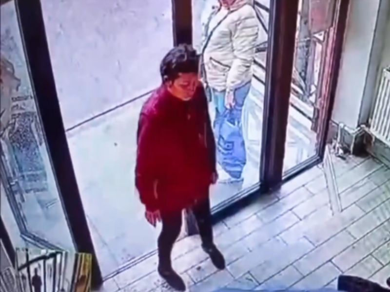 Перед судом предстанет мать, которая принесла в магазин сыновей, один из которых был мертв
