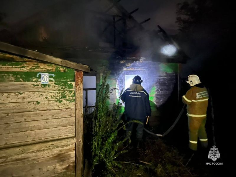 В Ростовской области в пожаре погибли два человека