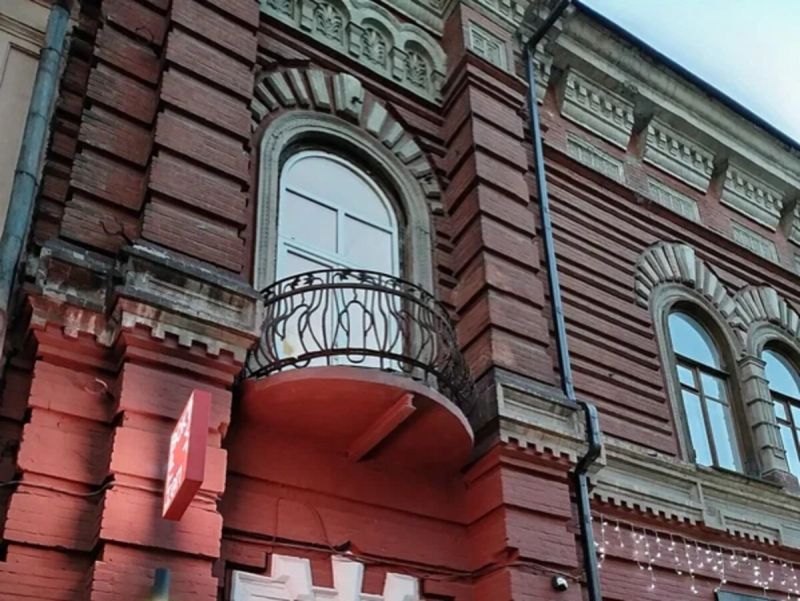 На Дону за 200 миллионов рублей пытаются продать старинный особняк